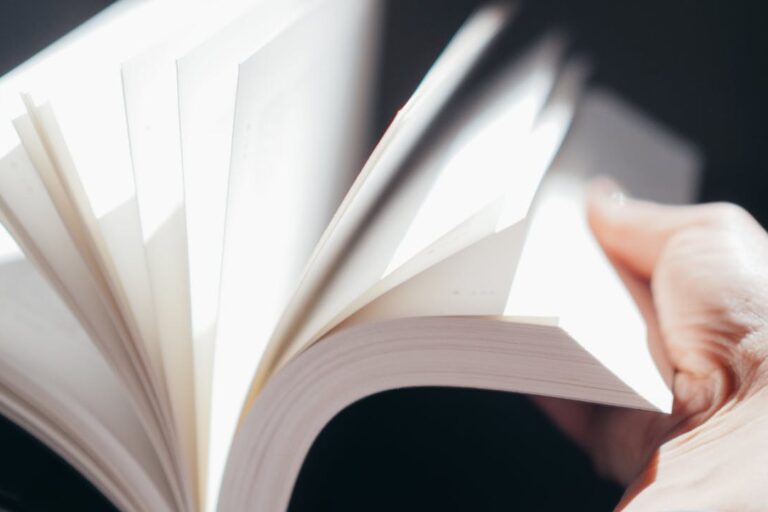 E-book czy książka papierowa – co jest lepsze?